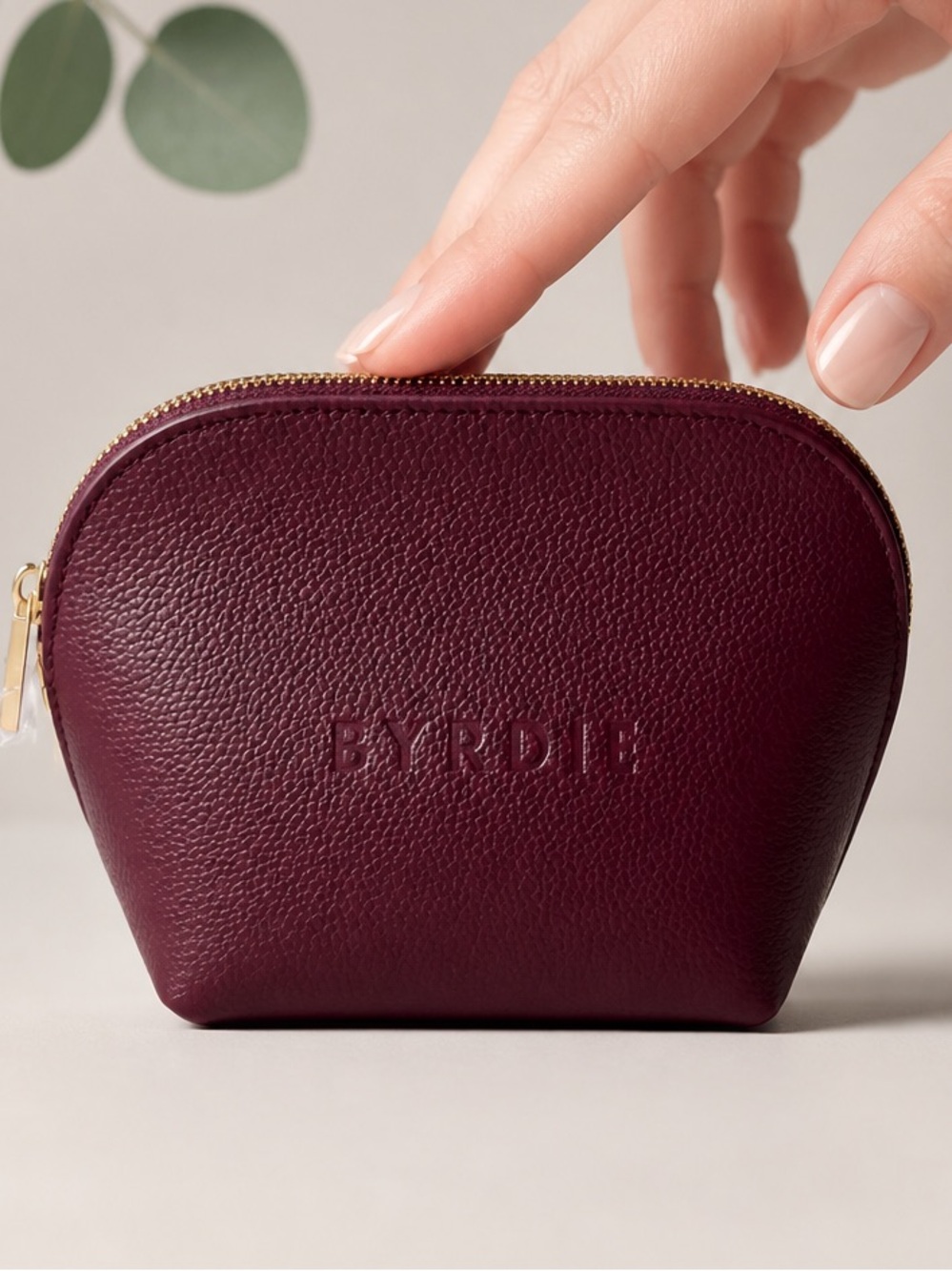 NWOT BYRDIE Burgundy Cosmetic Makeup Bag Travel Toiletry
Pouch Gold Zip New